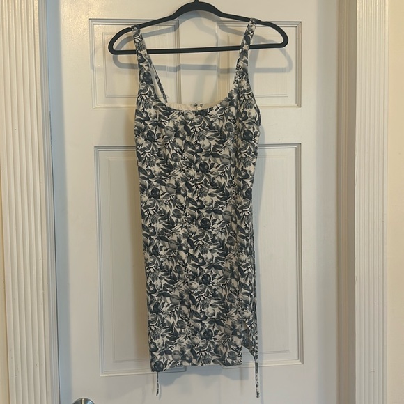 Abercrombie mini dress - women’s size medium - Picture 1 of 4